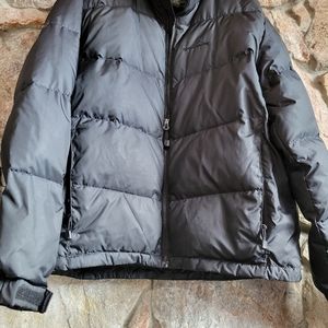 LIKE NEW EDDIE BAUER PUFFER COAT